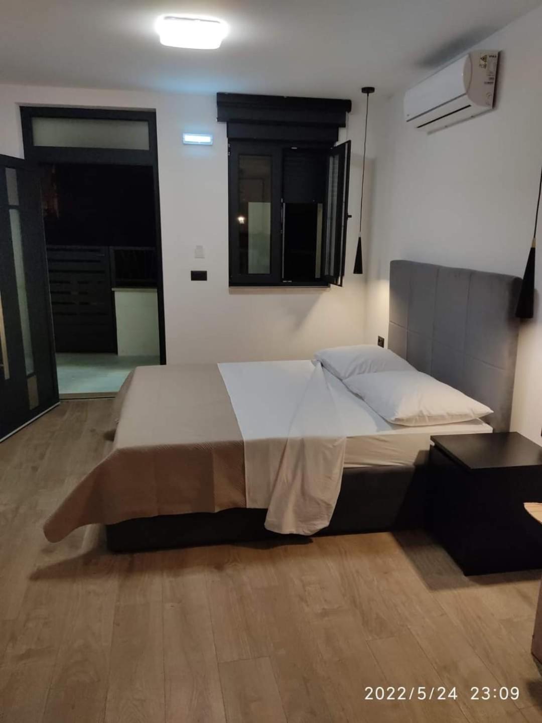Apartments "Lory" -บาชกาโวดา ภายนอก รูปภาพ